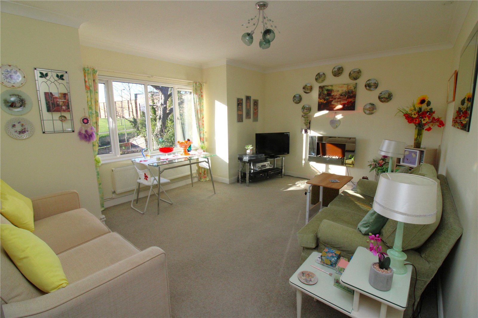 Northwood Square, Fareham, Hampshire, PO16 Image 2