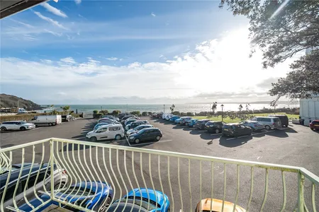2 Manor Cottages, Cliff Road, TR11