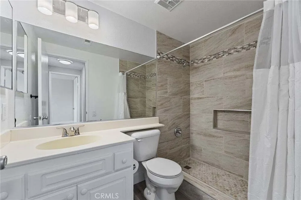 16040 Leffingwell Rd, Whittier, CA 90603