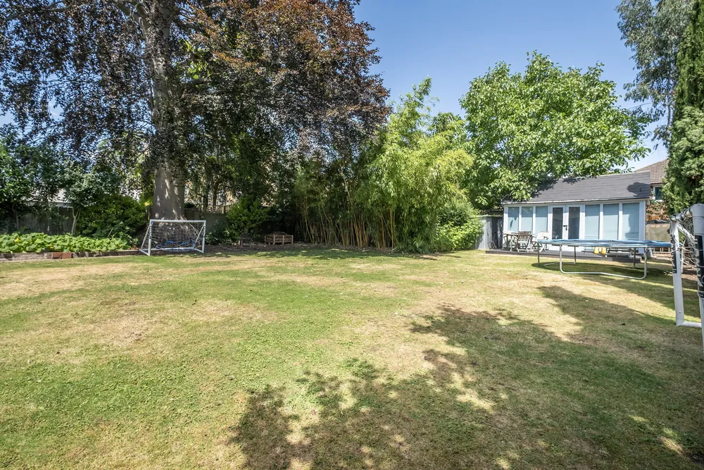 Stanley Road, Teddington, TW11