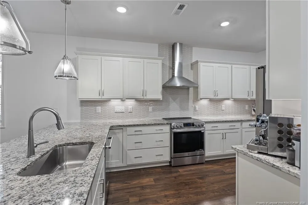 127 Plantation Dr, Southern Pines, NC 28387