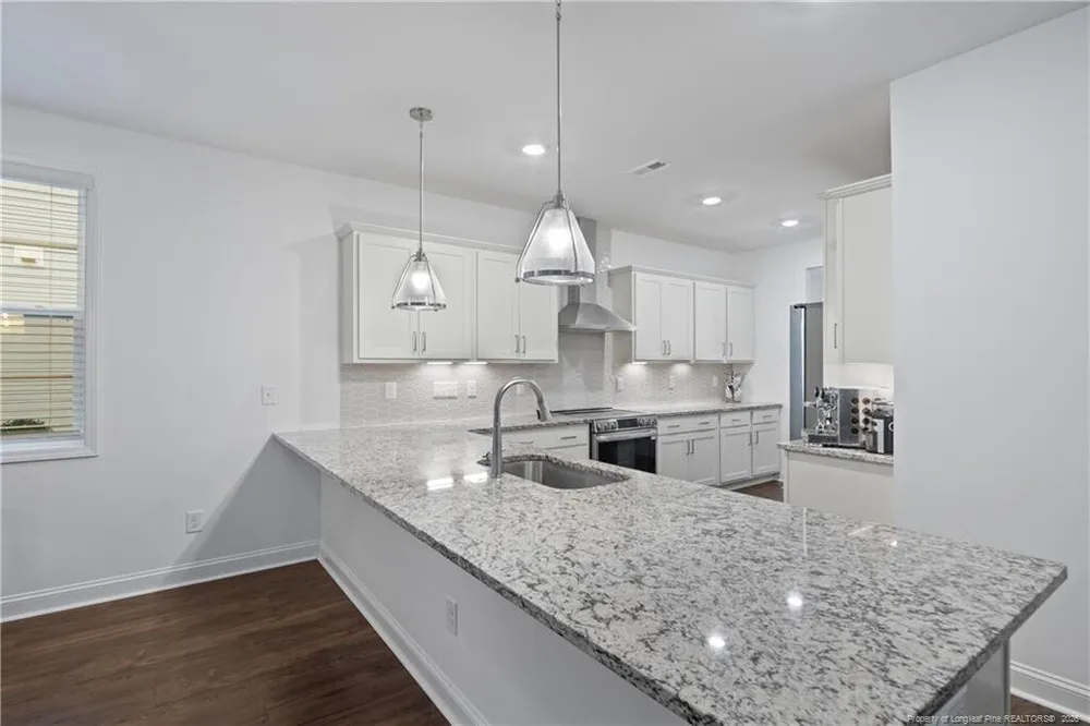 127 Plantation Dr, Southern Pines, NC 28387