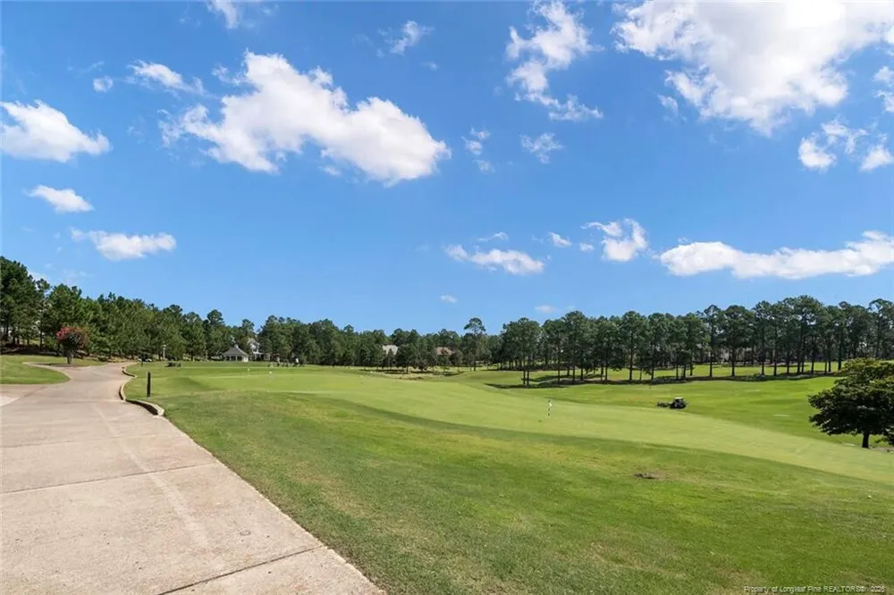 127 Plantation Dr, Southern Pines, NC 28387