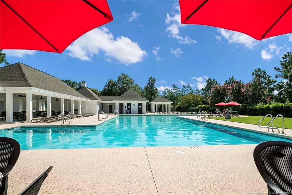 127 Plantation Dr, Southern Pines, NC 28387