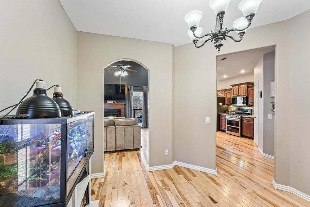 6 Burns Circle, Bella Vista, AR 72714