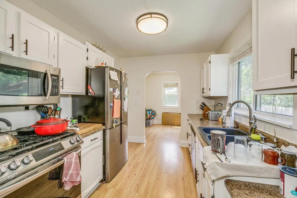 3807 Hubbard Ave N, Robbinsdale, MN 55422
