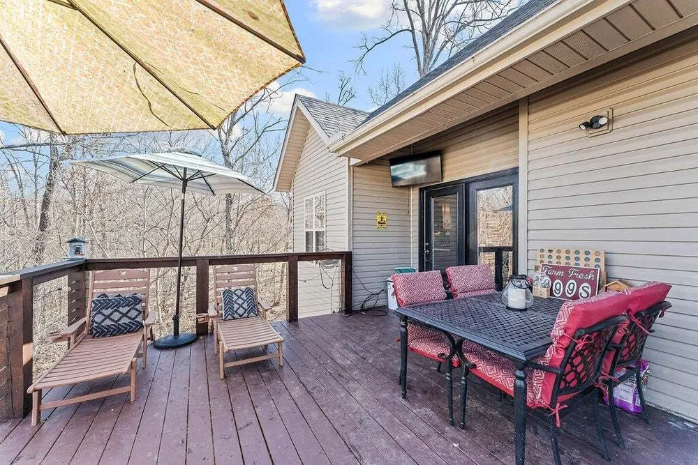 6 Burns Circle, Bella Vista, AR 72714