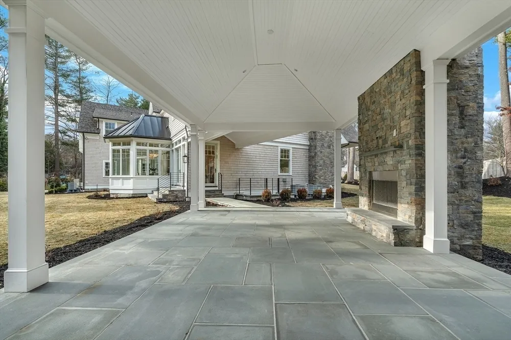 222 Grove St, Wellesley, MA 02482