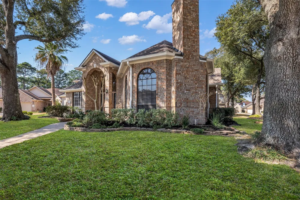 3102 Mountain Oak Ct, Houston, TX 77068