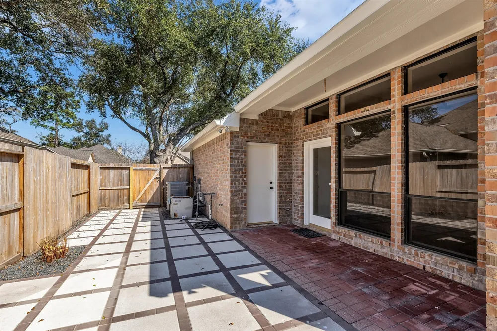 3102 Mountain Oak Ct, Houston, TX 77068