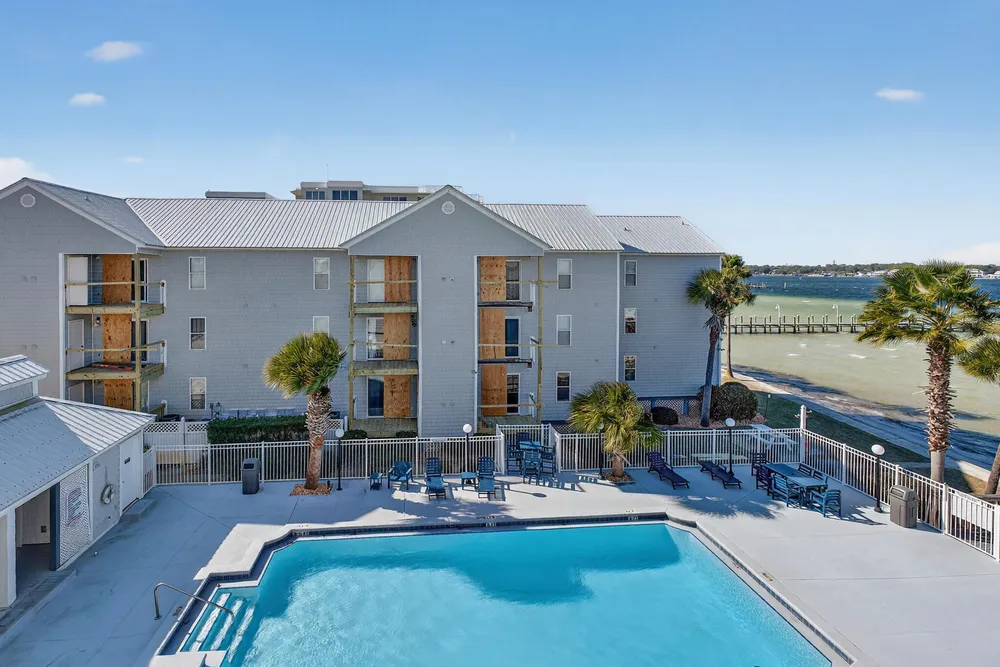 1330 Miracle Strip Pkwy SE, Fort Walton Beach, FL 32548