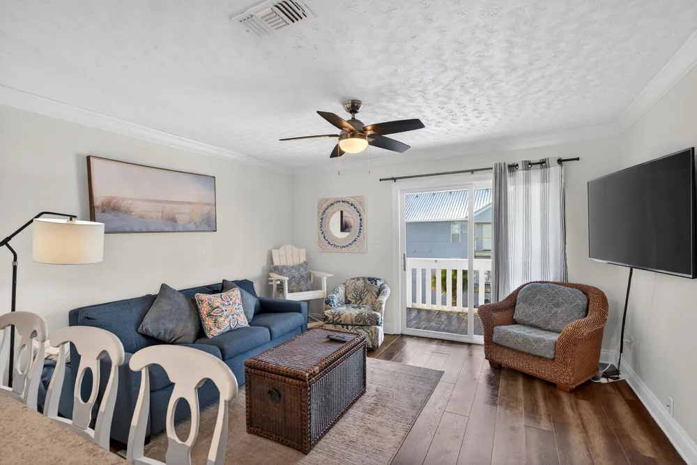 1330 Miracle Strip Pkwy SE, Fort Walton Beach, FL 32548