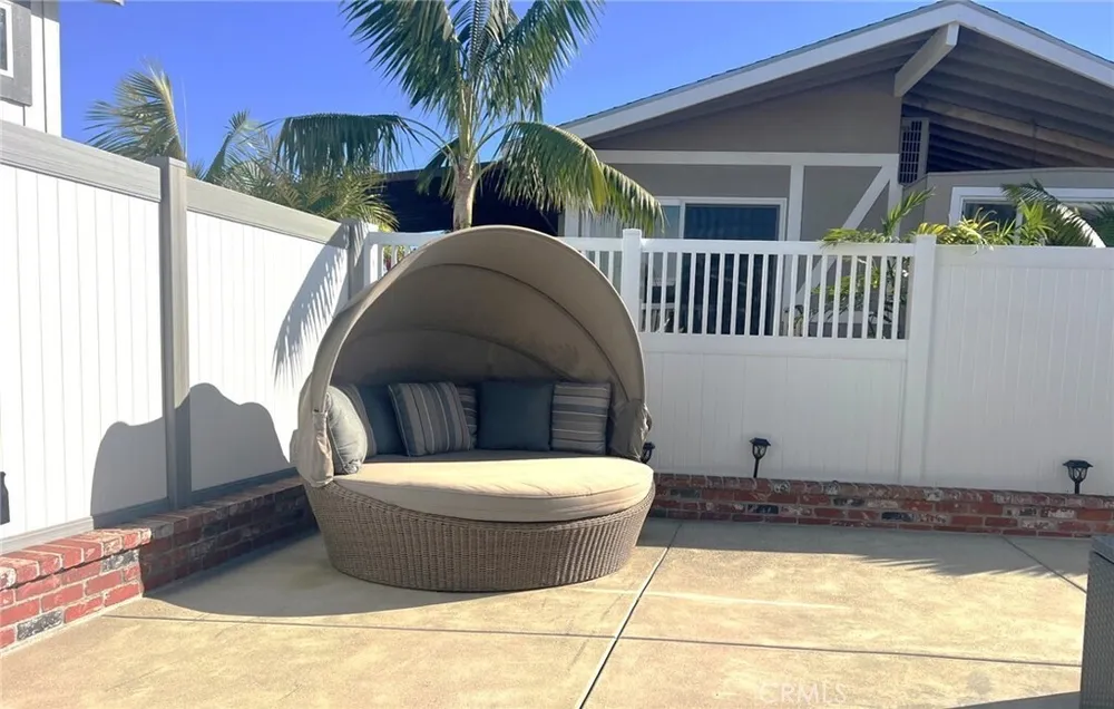 25 Saratoga, Newport Beach, CA 92660