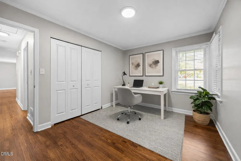 2950 Glenridge Dr, Raleigh, NC 27604