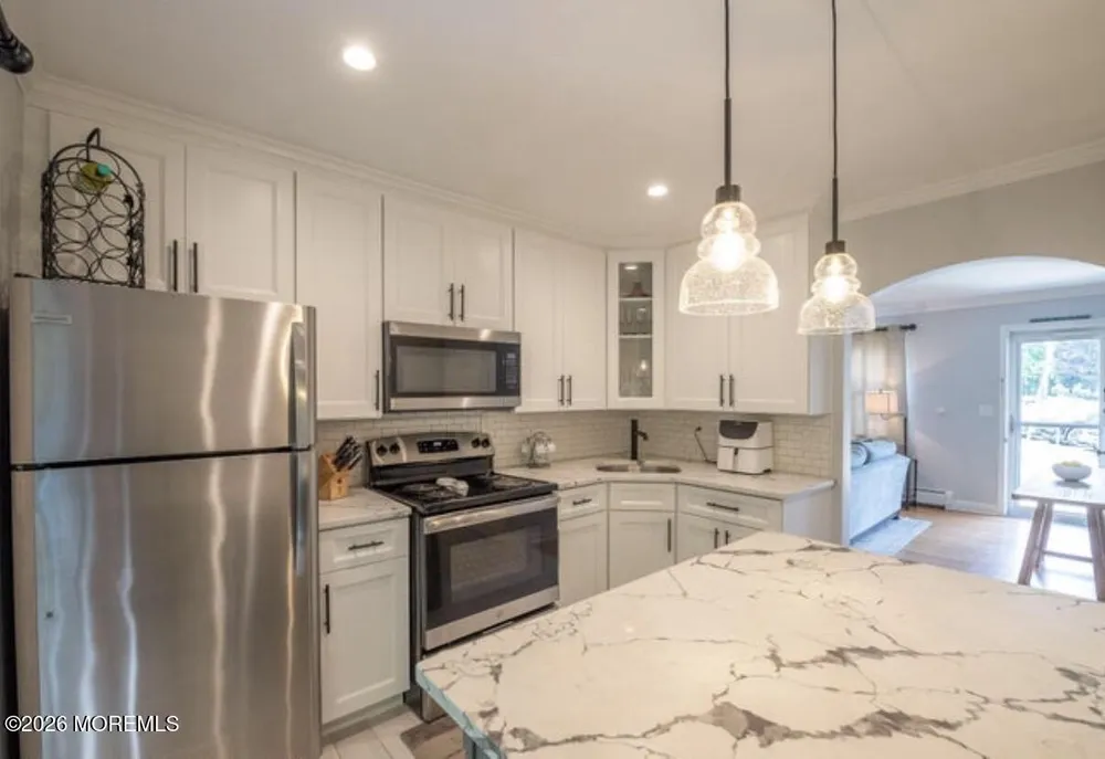 96 East Ave, Atlantic Highlands, NJ 07716