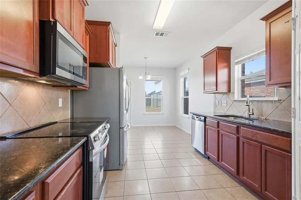 6717 Mundo Dr, Waco, TX 76712