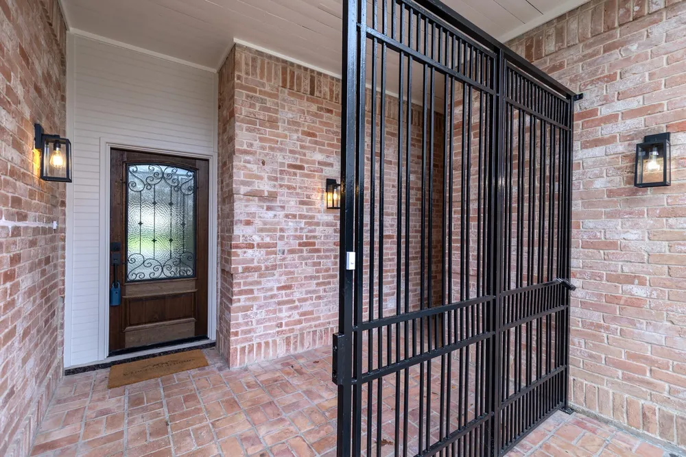 20 Charleston St N, Sugar Land, TX 77478