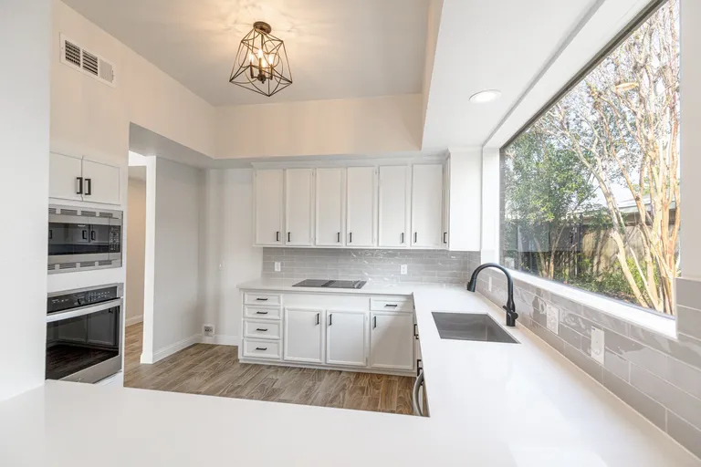 20 Charleston St N, Sugar Land, TX 77478