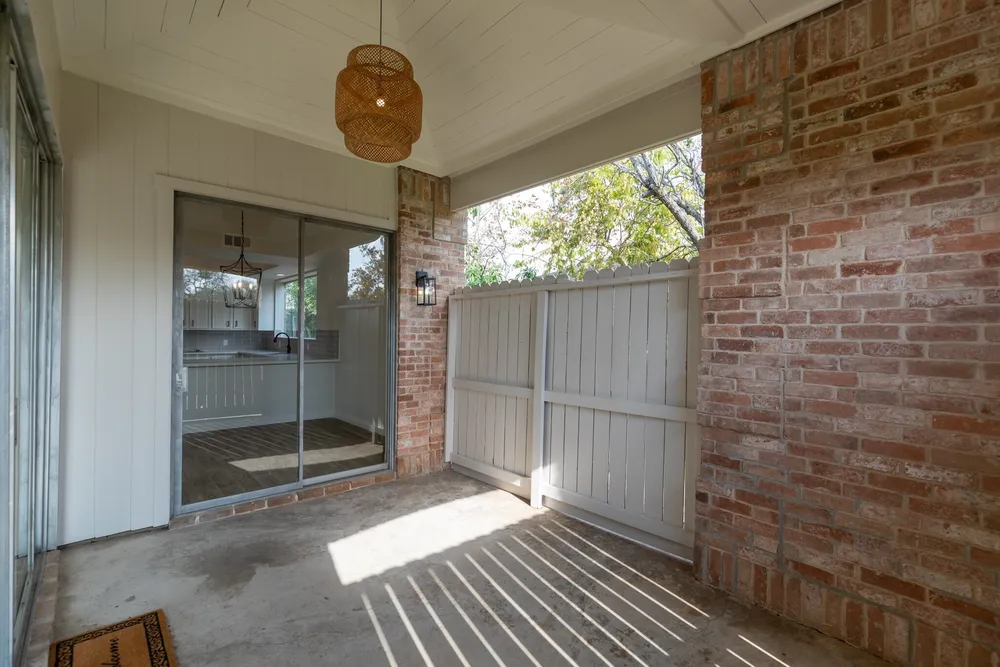 20 Charleston St N, Sugar Land, TX 77478