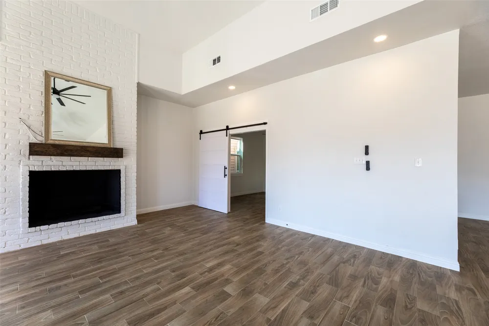 20 Charleston St N, Sugar Land, TX 77478
