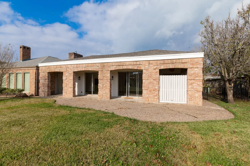 20 Charleston St N, Sugar Land, TX 77478