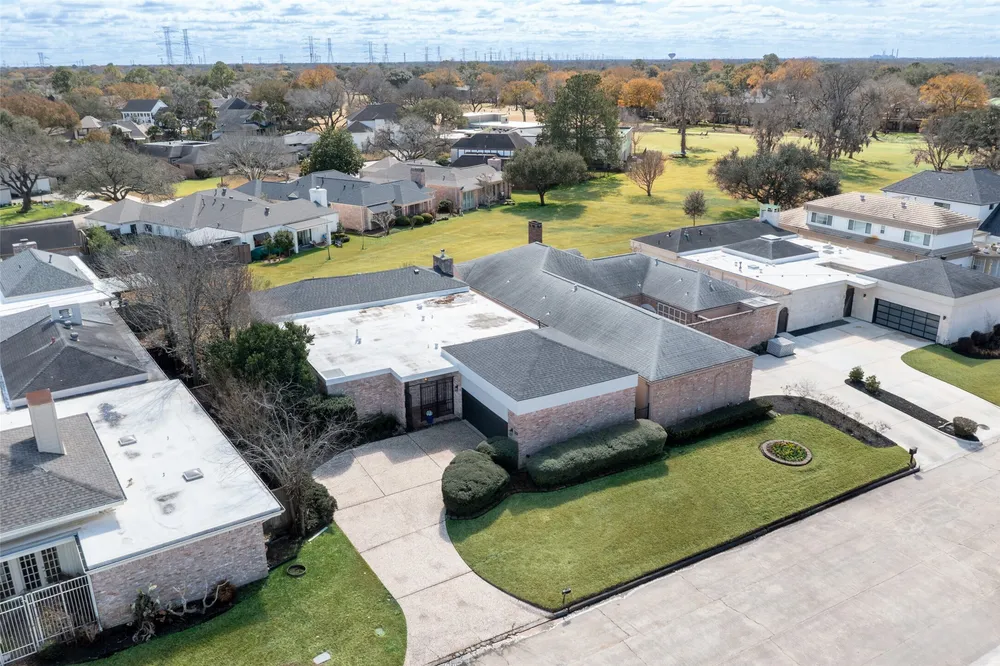 20 Charleston St N, Sugar Land, TX 77478