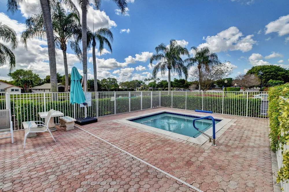 4698 Sextant Circle, Boynton Beach, FL 33436