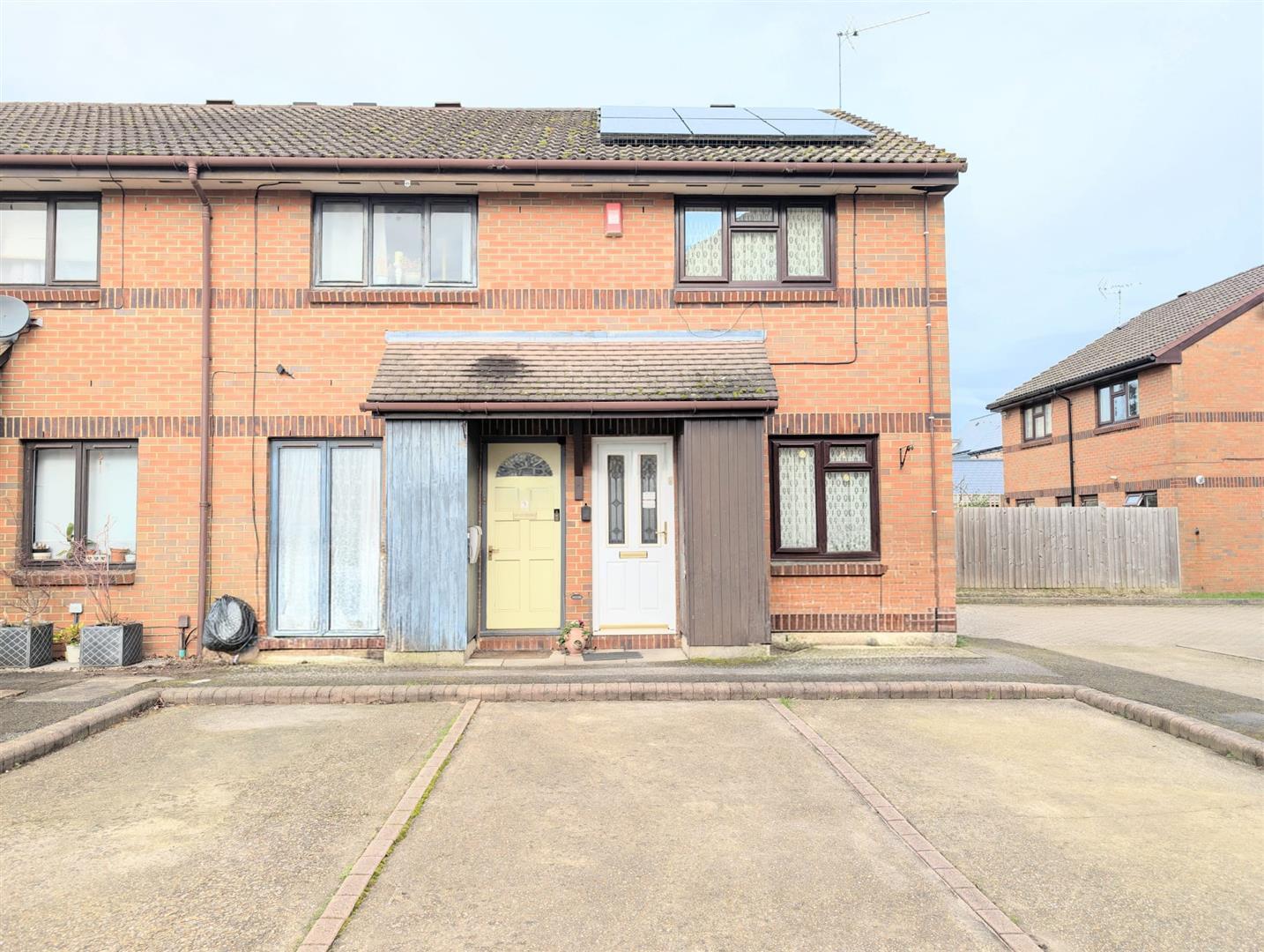 Littlebrook Avenue, Slough Image 1