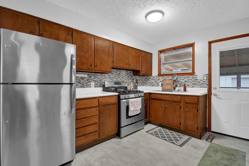 1654 Wilton Dr, Columbus, OH 43227