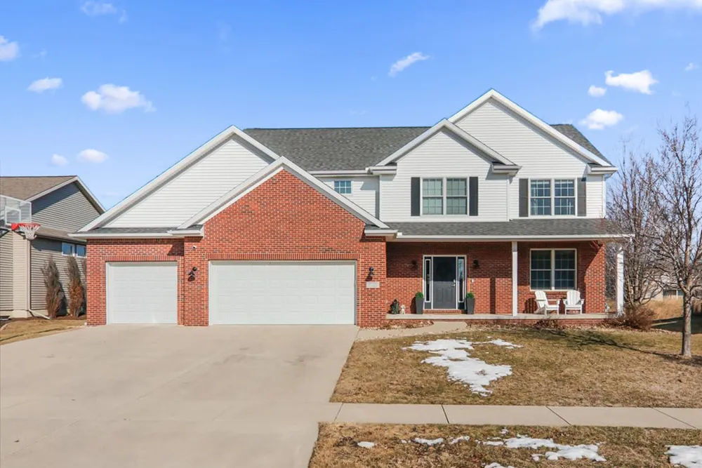 2812 Vrooman Ct, Bloomington, IL 61704