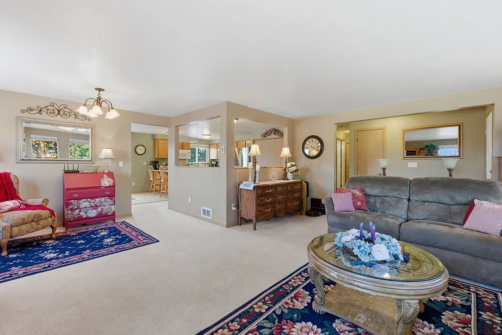 13574 SE Southwood Dr, Prineville, OR 97754