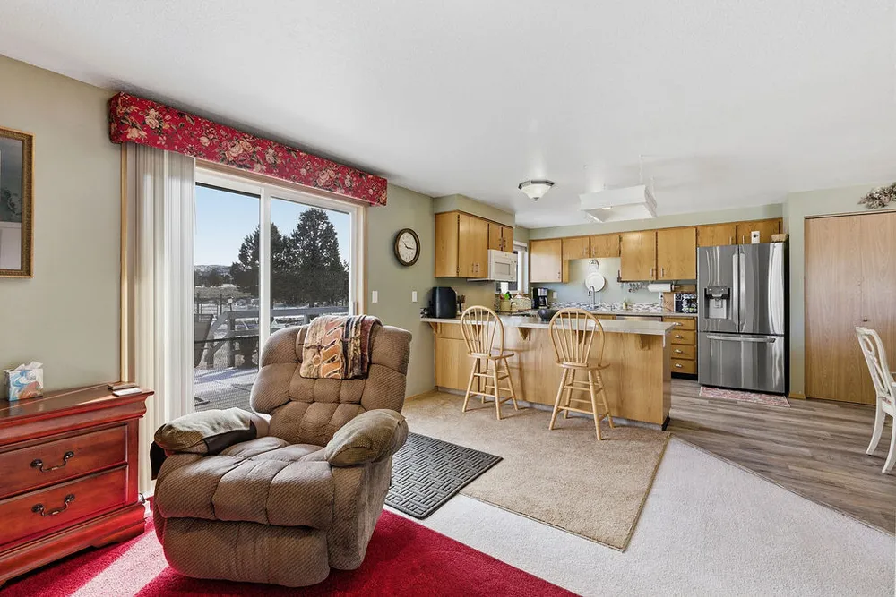 13574 SE Southwood Dr, Prineville, OR 97754