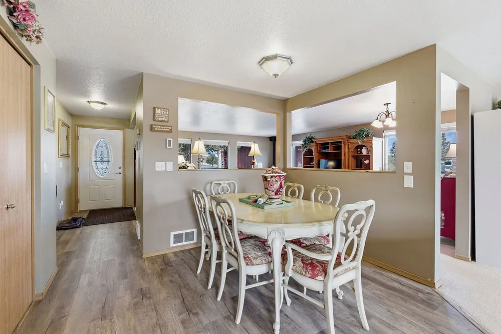 13574 SE Southwood Dr, Prineville, OR 97754