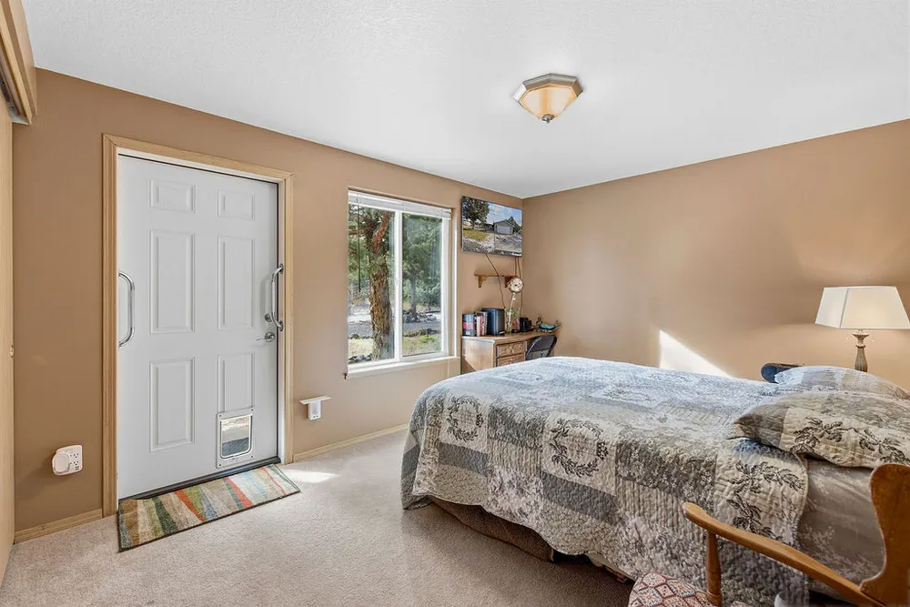 13574 SE Southwood Dr, Prineville, OR 97754