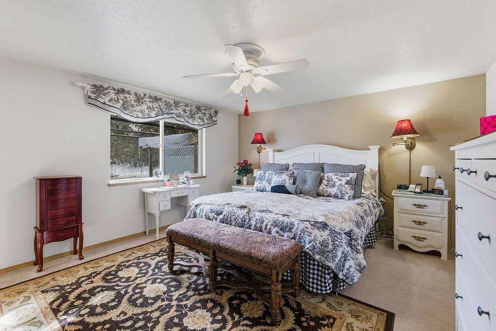 13574 SE Southwood Dr, Prineville, OR 97754