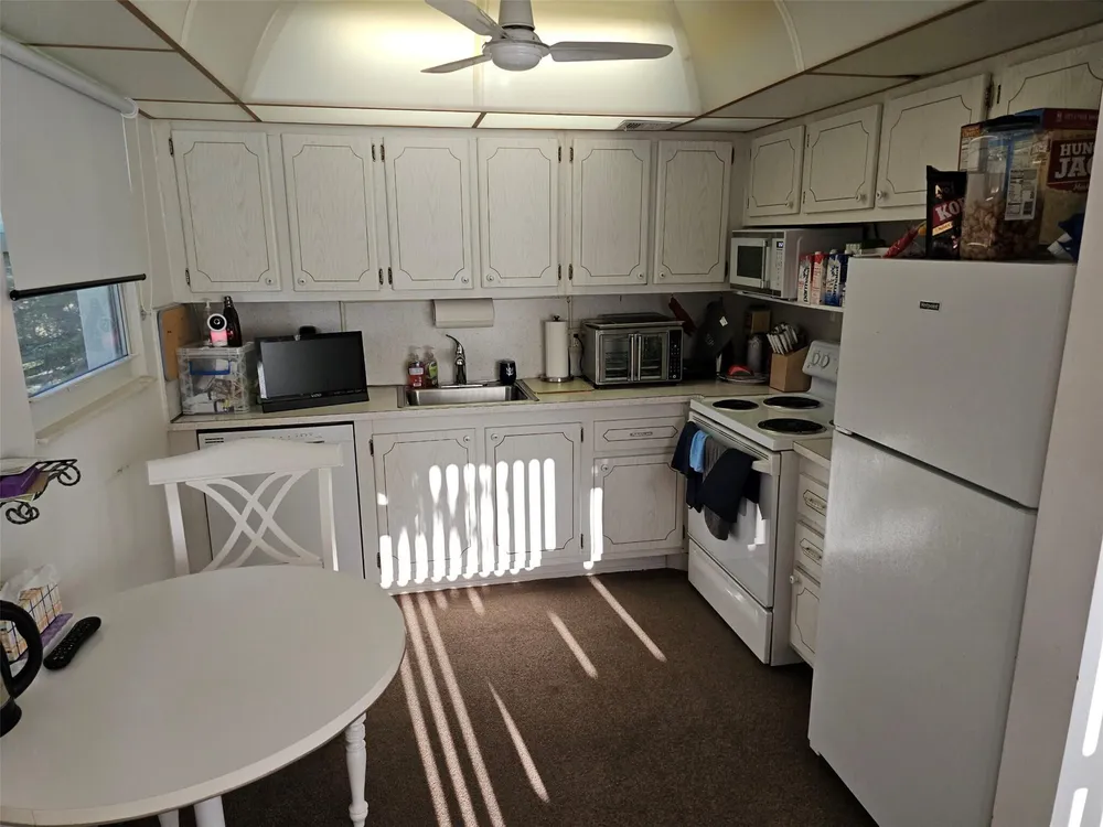 4015 Lyndhurst, Deerfield Beach, FL 33442