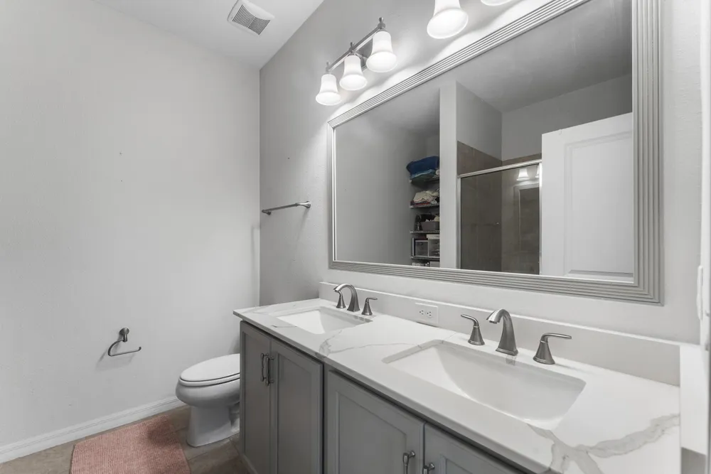 110 65th Ave E, Bradenton, FL 34203