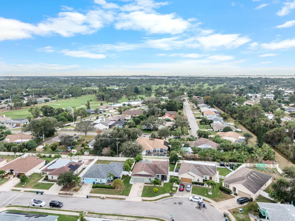 110 65th Ave E, Bradenton, FL 34203