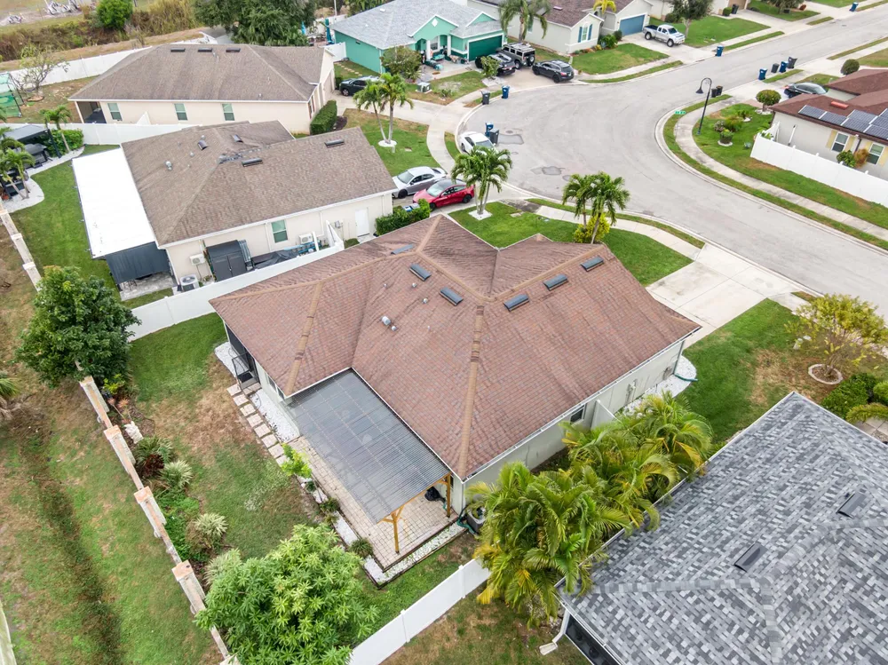 110 65th Ave E, Bradenton, FL 34203