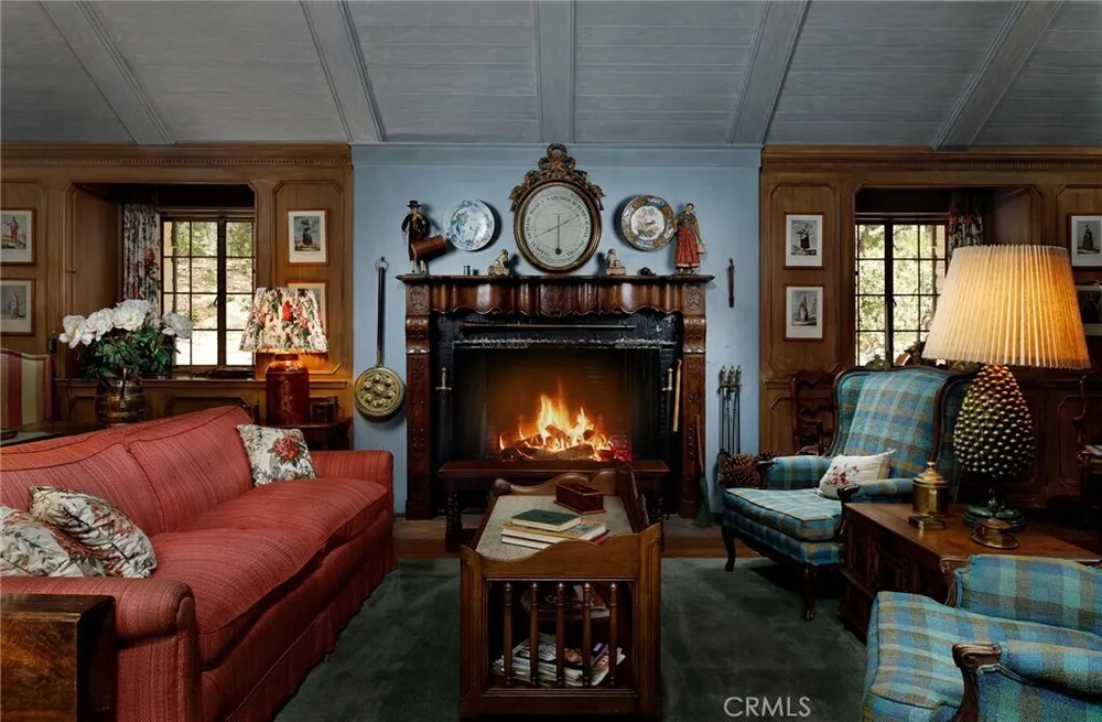 28641 NORTH SHORE RD, Lake Arrowhead, CA 92352