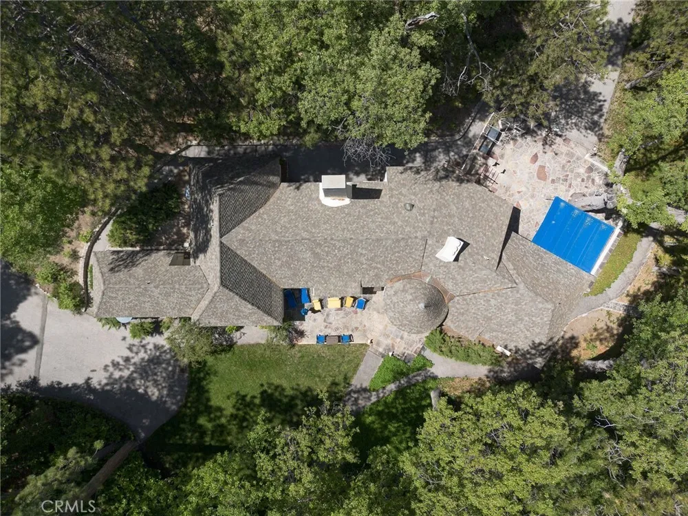 28641 NORTH SHORE RD, Lake Arrowhead, CA 92352