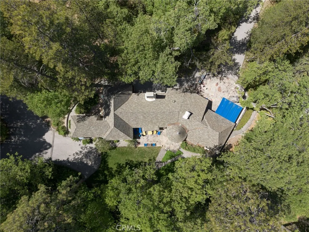 28641 NORTH SHORE RD, Lake Arrowhead, CA 92352