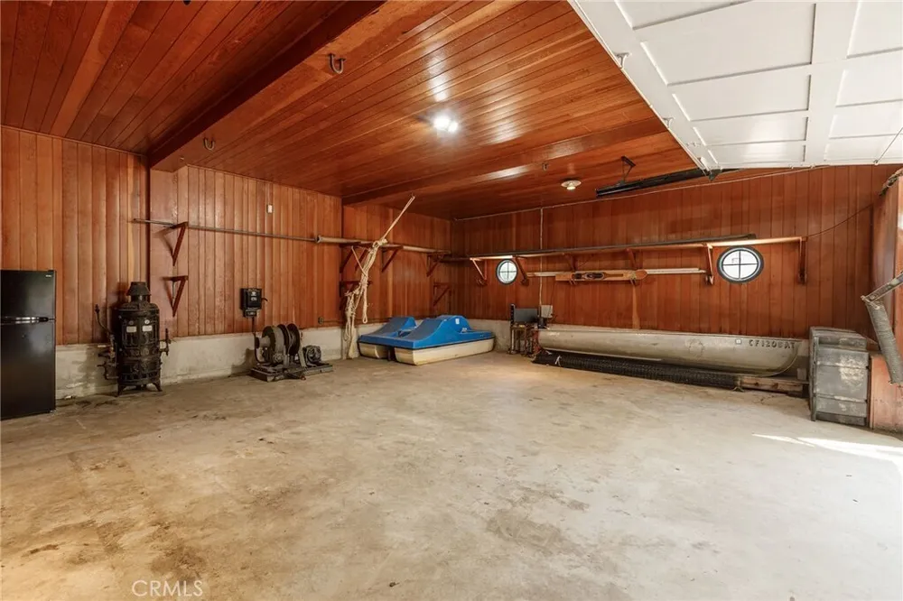 28641 NORTH SHORE RD, Lake Arrowhead, CA 92352