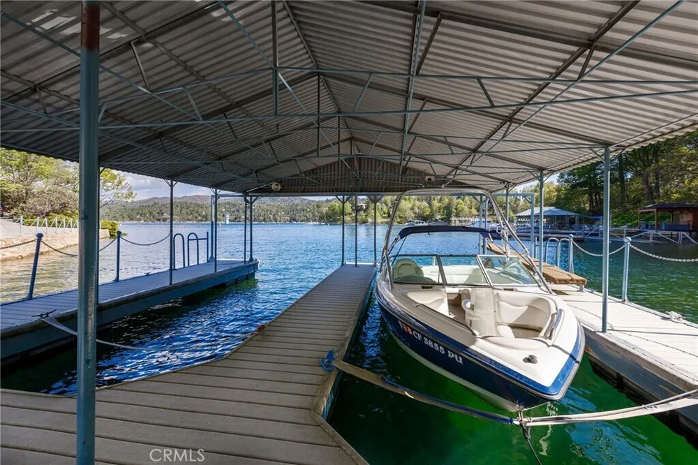 28641 NORTH SHORE RD, Lake Arrowhead, CA 92352