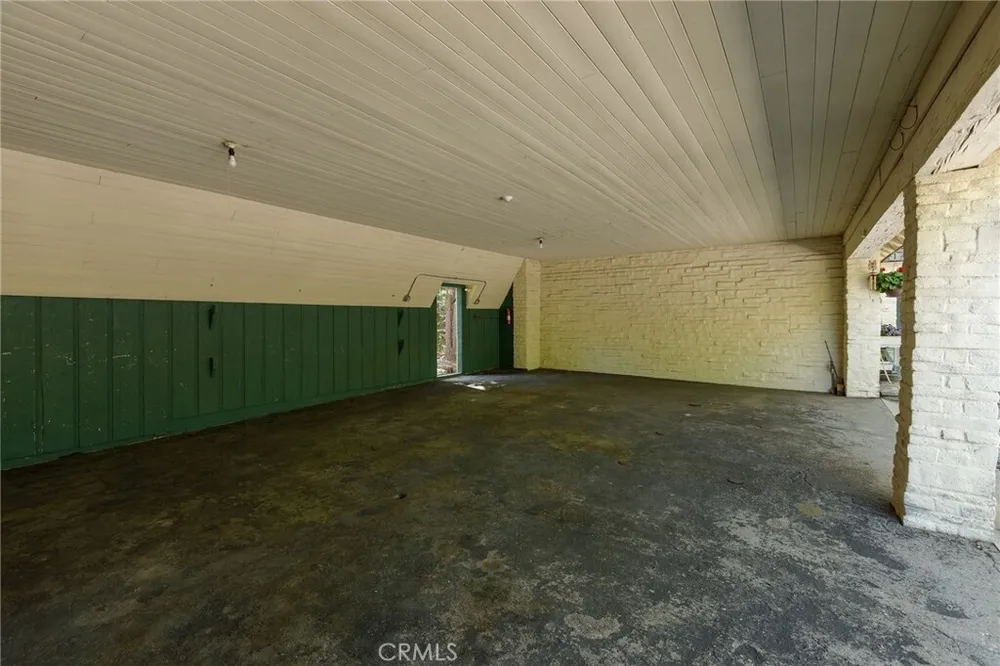 28641 NORTH SHORE RD, Lake Arrowhead, CA 92352