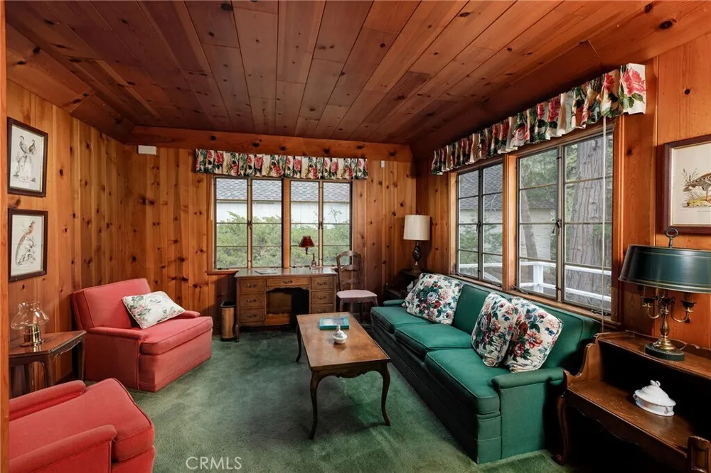 28641 NORTH SHORE RD, Lake Arrowhead, CA 92352