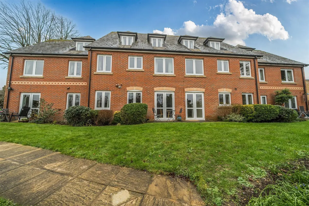 Betjeman Court, Wantage