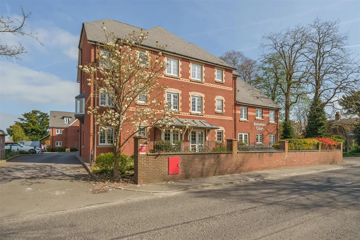 Betjeman Court, Wantage