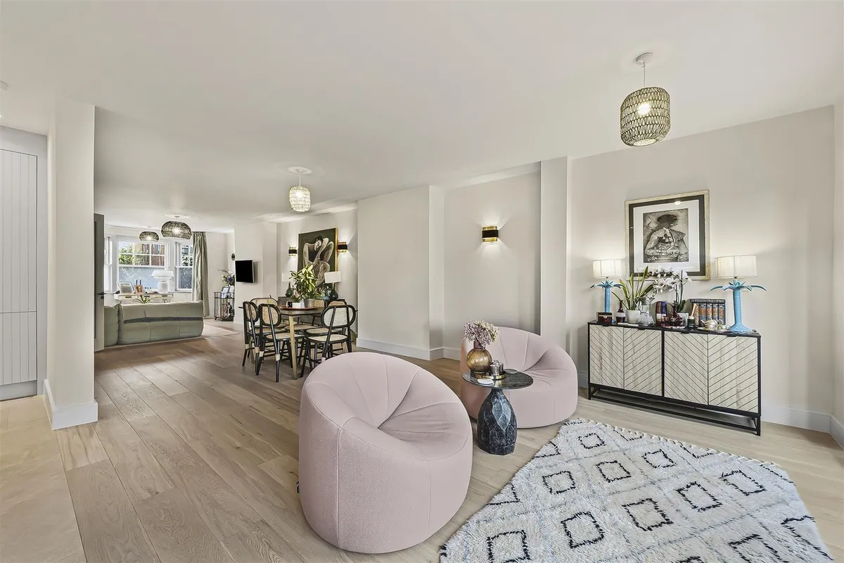 Melrose Avenue, London NW2