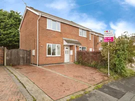 Truro Close, GRANTHAM photo